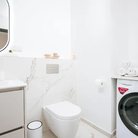 Getaway In The Center. Keyless Lägenhet Pärnu