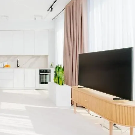 Apartment Getaway In The Center. Keyless Parnu